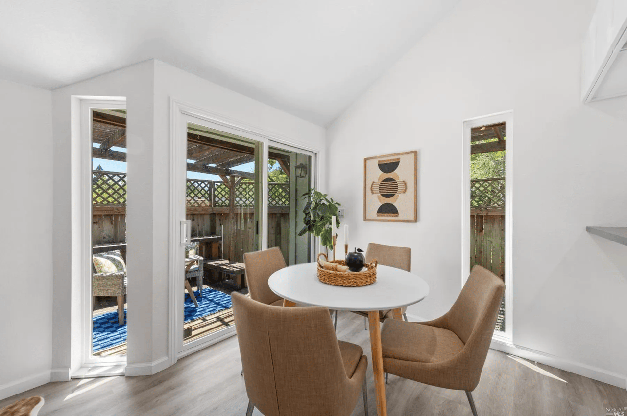 150 Courtyards None E