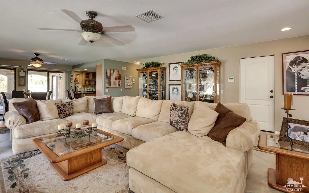54780 Avenida Obregon