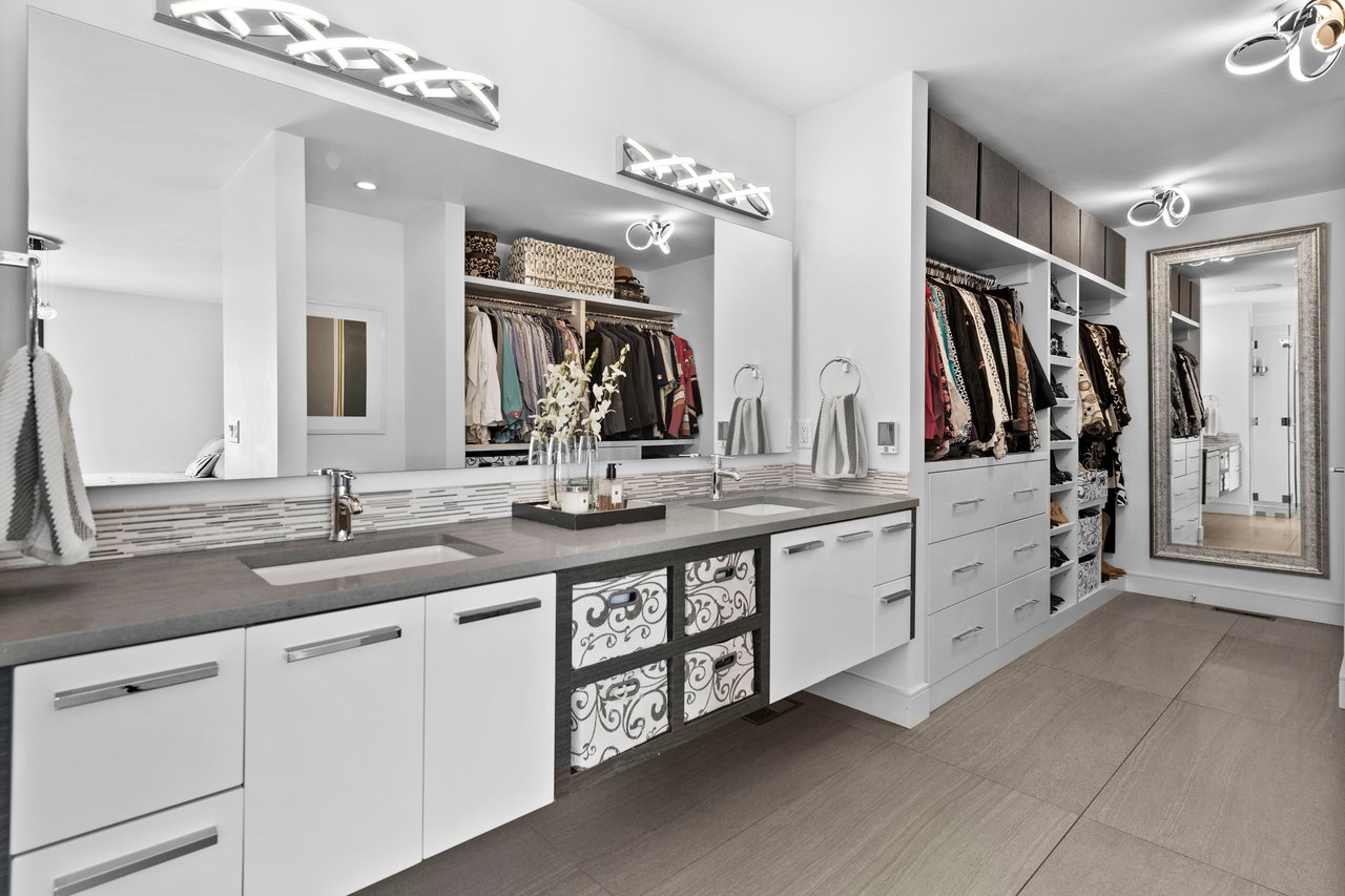 408 13 Street NW Unit: 3