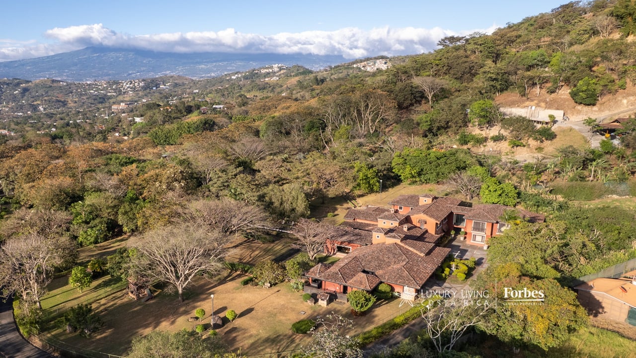 19759 - Luxury Hacienda Estate for Sale in Santa Ana | Villa Artesana