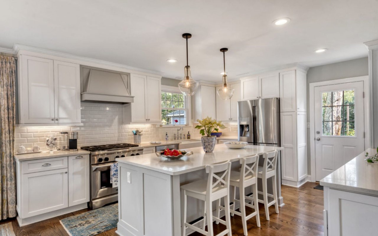 Renovated Waterfront Home – 732 N Godfrey Park Place