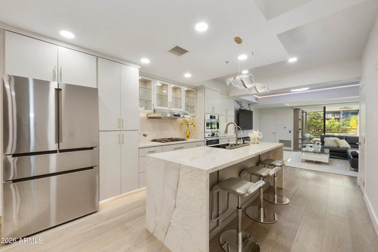 7161 E Rancho Vista Dr, #3002