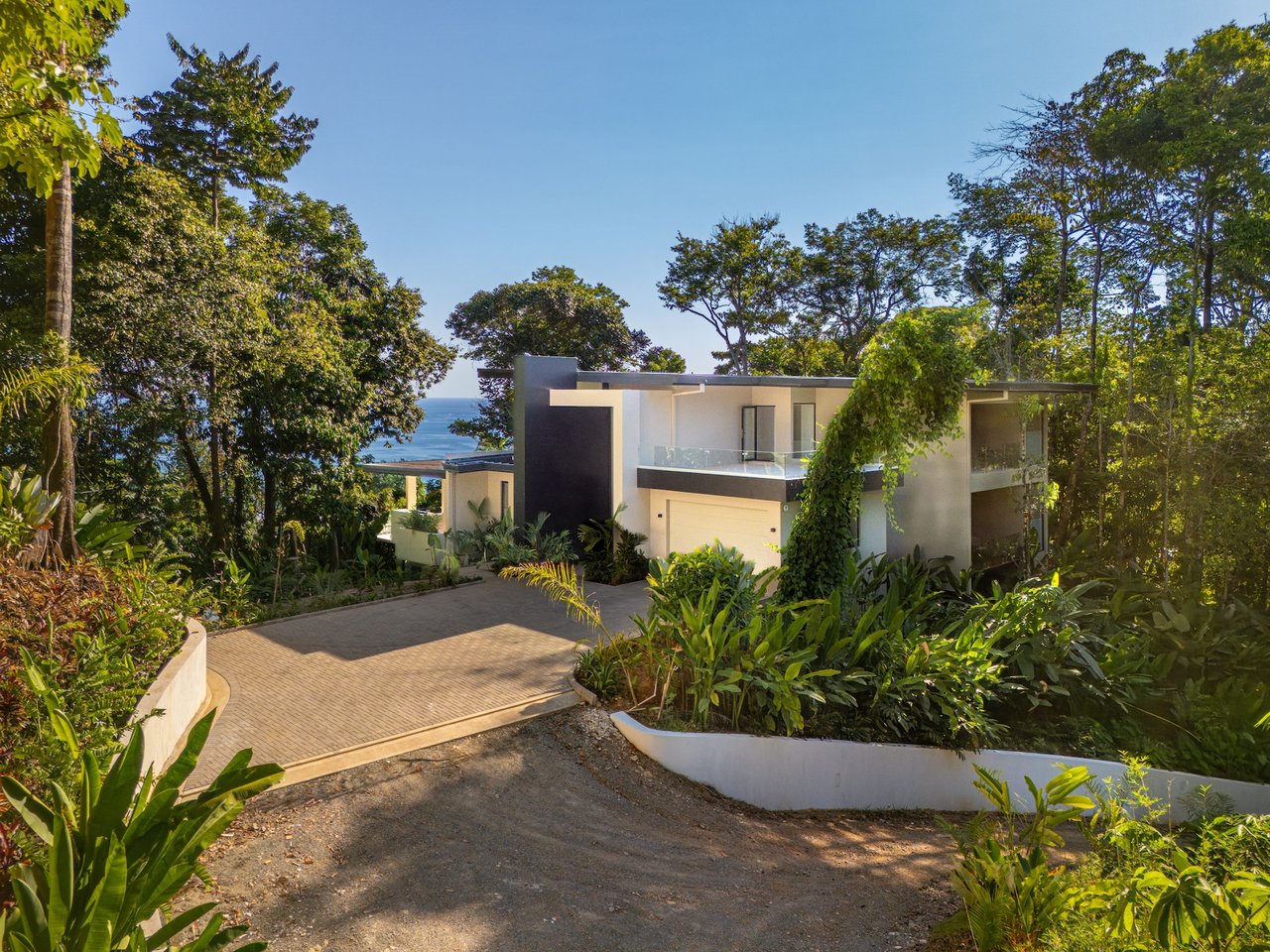 Casa Colibri — Protected Whale's Tail Views From a Private 3-Home Ridge Enclave | Uvita