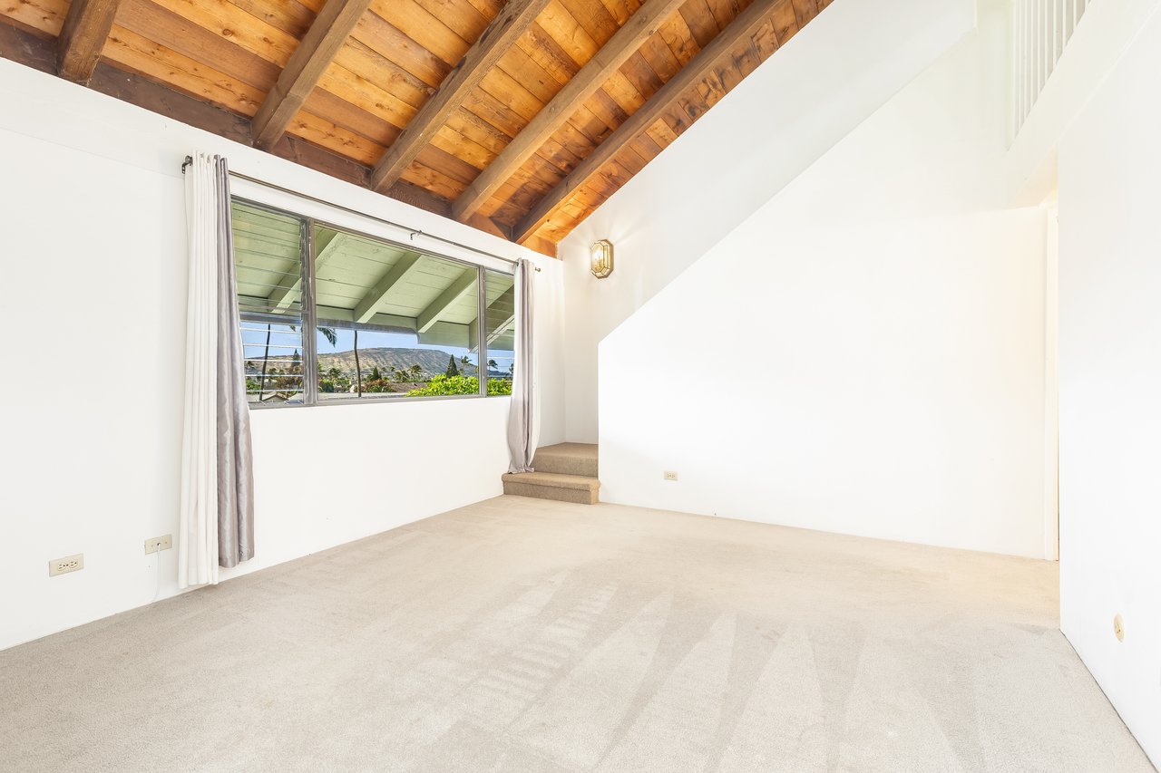 300 Kawaihae St #300E