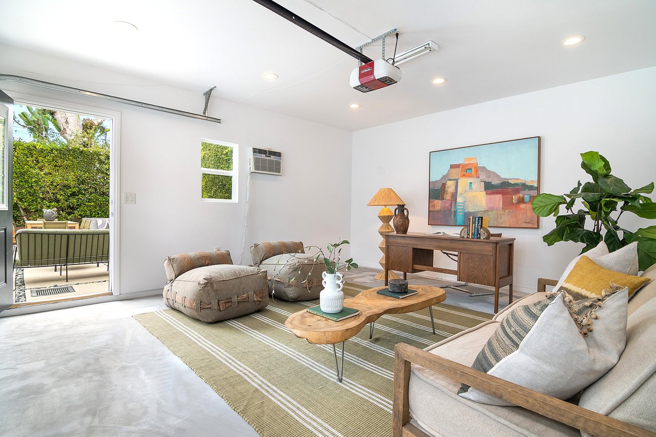 921 S Sierra Bonita Ave