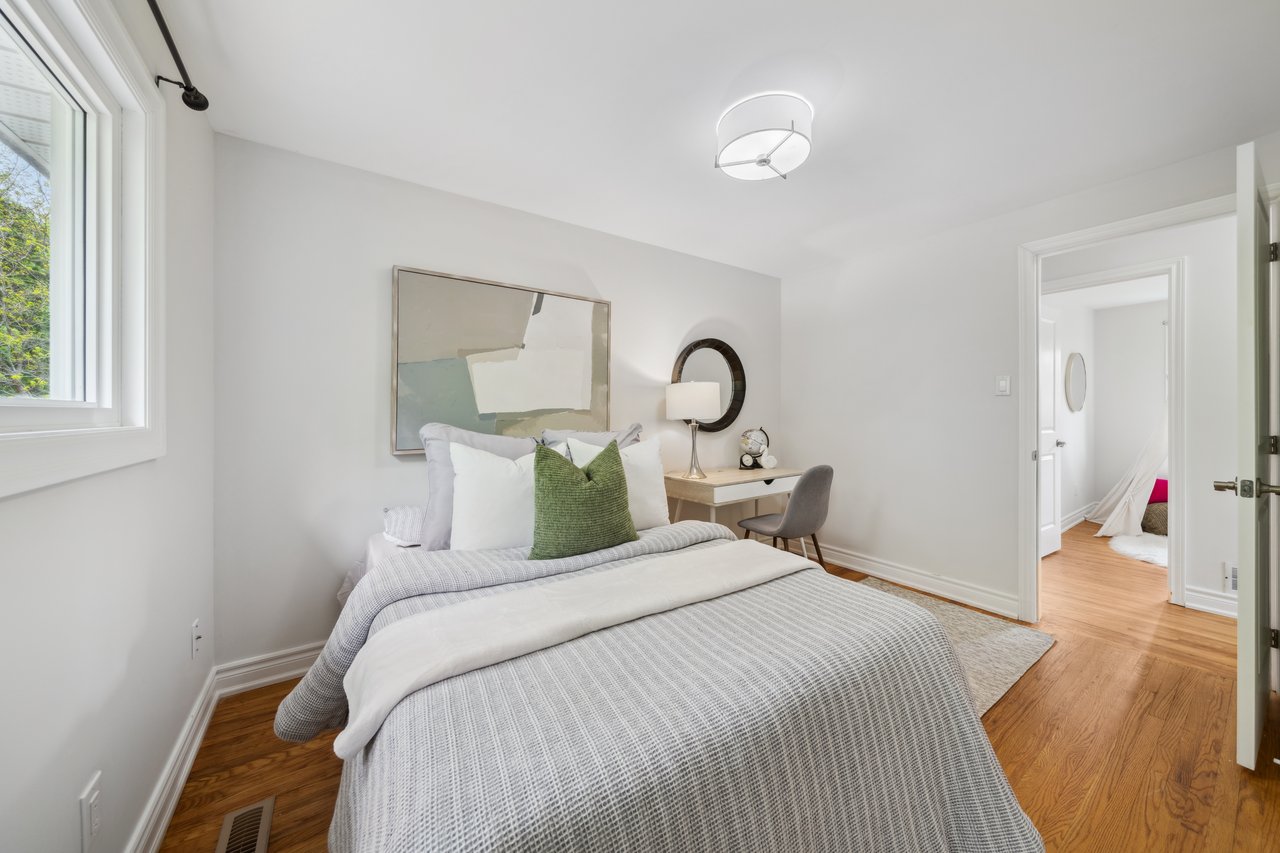150 Orchard Heights