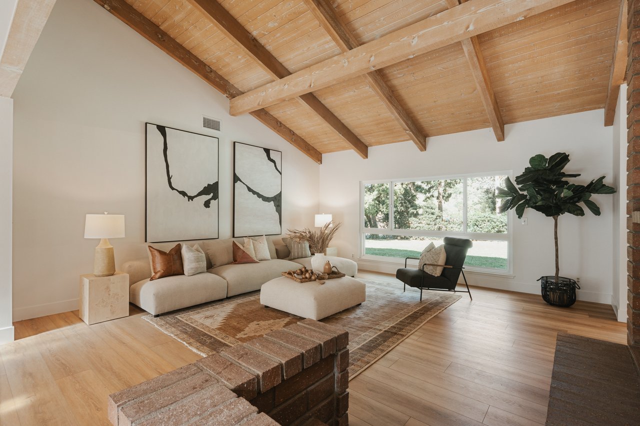 7817 E. Sandberg Lane