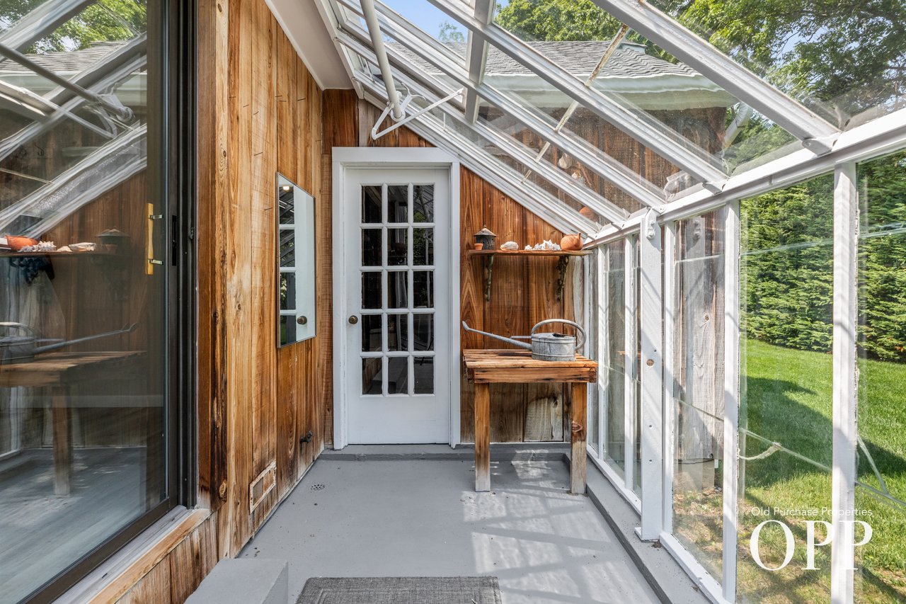 2/3 Acre Gem in the Hamlet