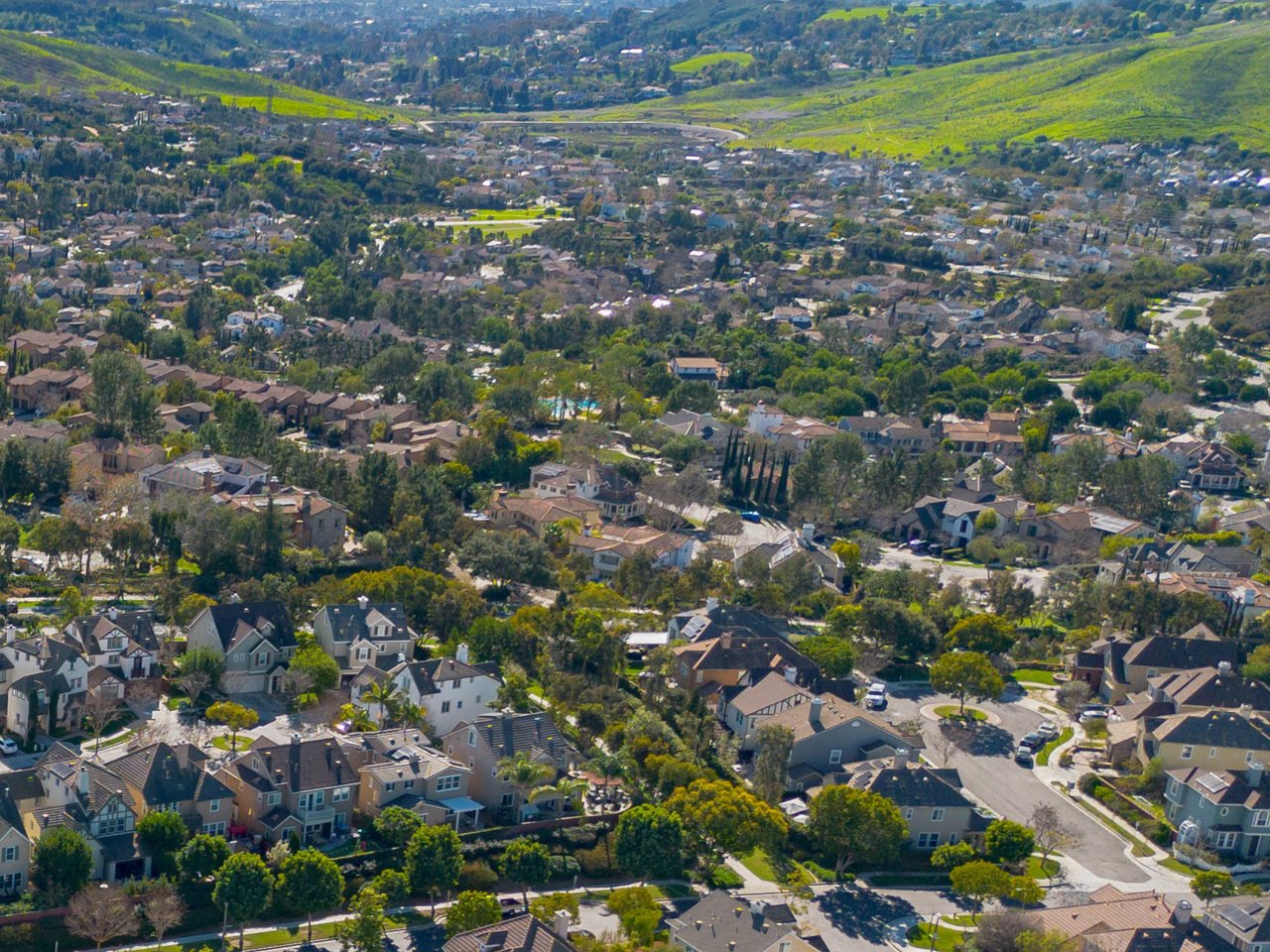  Rancho Mission Viejo vs Ladera Ranch: Which South Orange County Community Is Better? cover