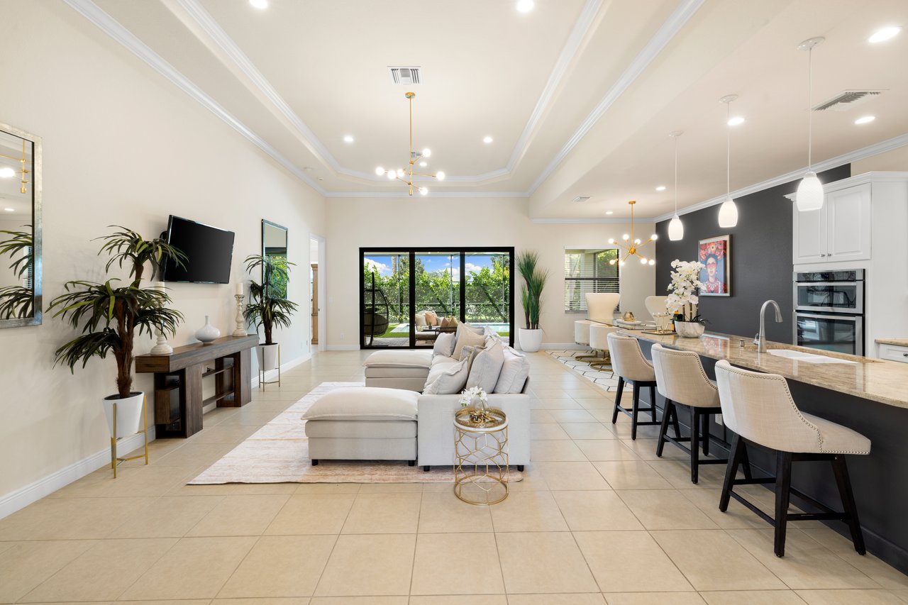 10137 Florence CIR, NAPLES