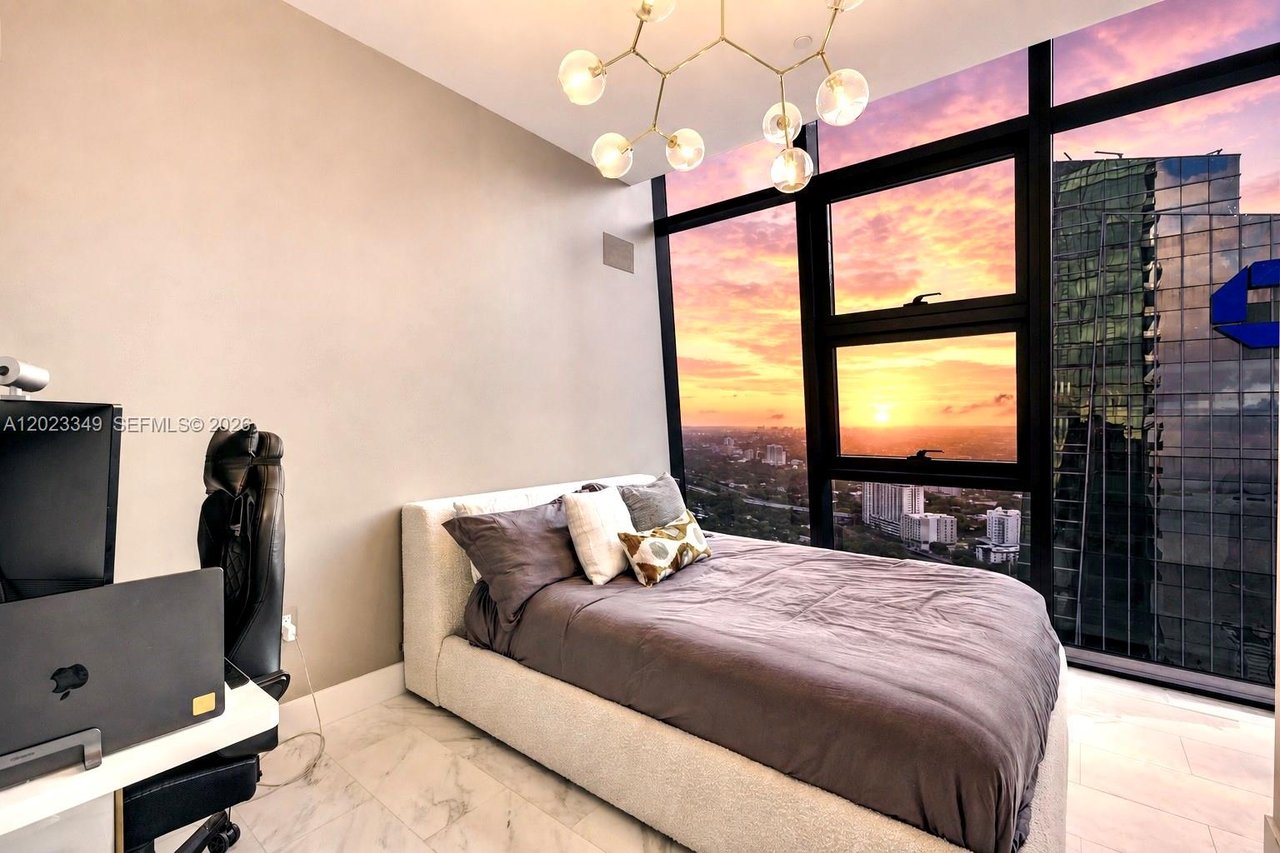 1451 Brickell Ave # 4304