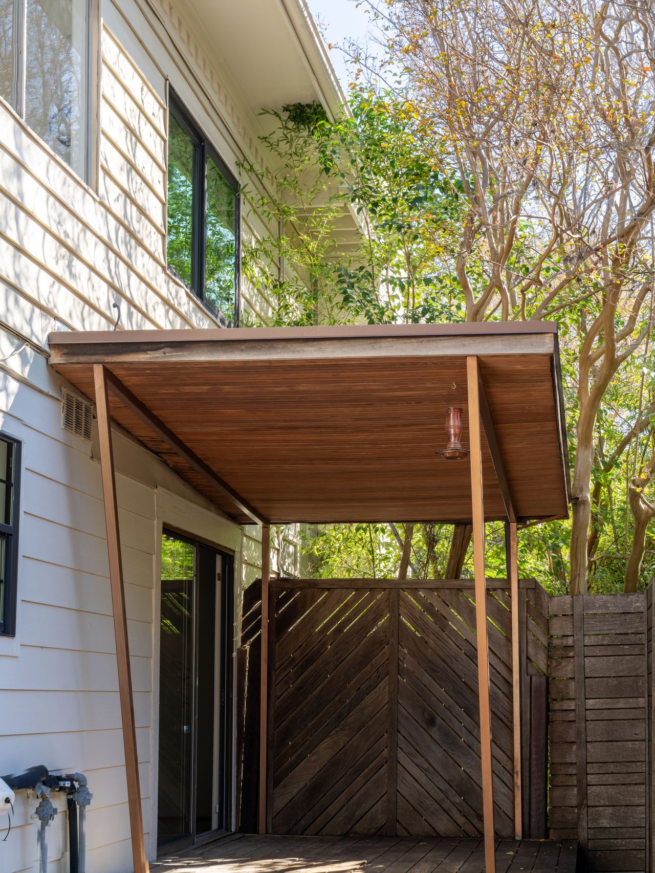 TARRYTOWN LOCK & LEAVE