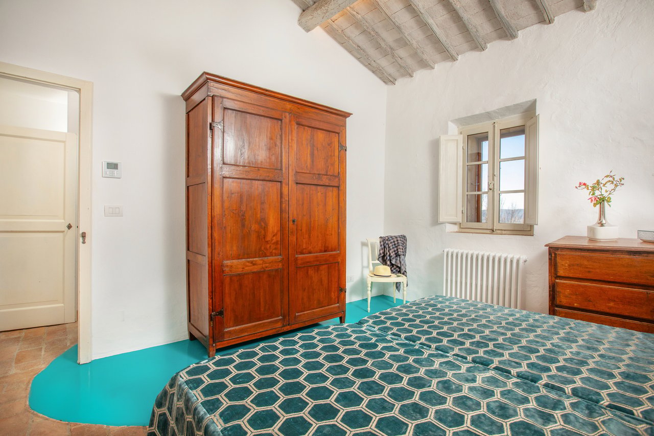 Country Luxury Home For Rent in Valdorcia