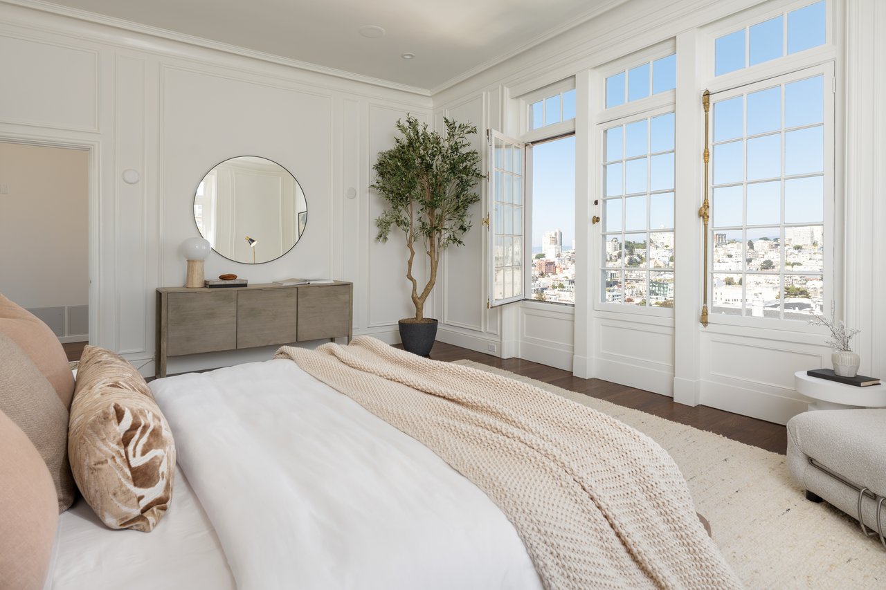 Majestic Pacific Heights View Apartment