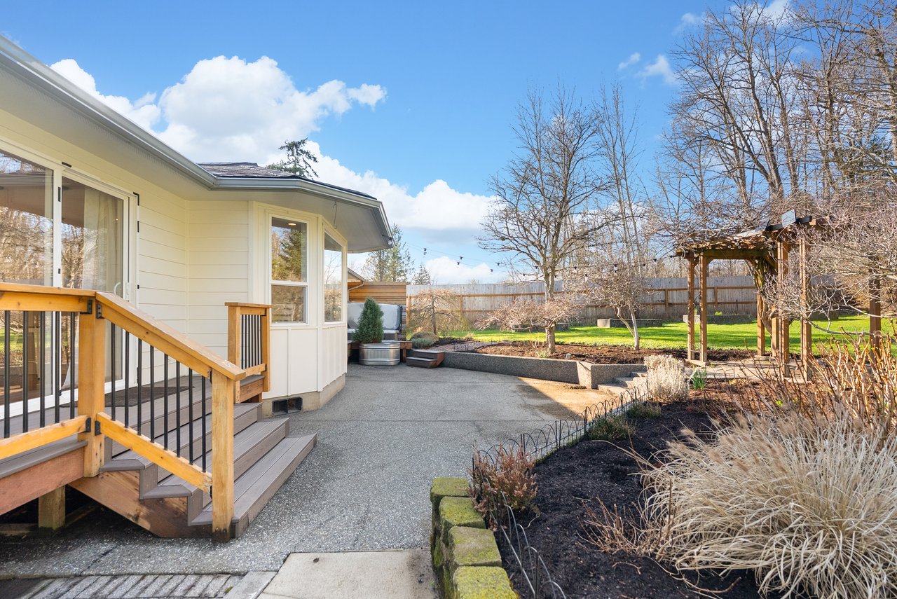  Dreamy Rambler on Over Half an Acre
