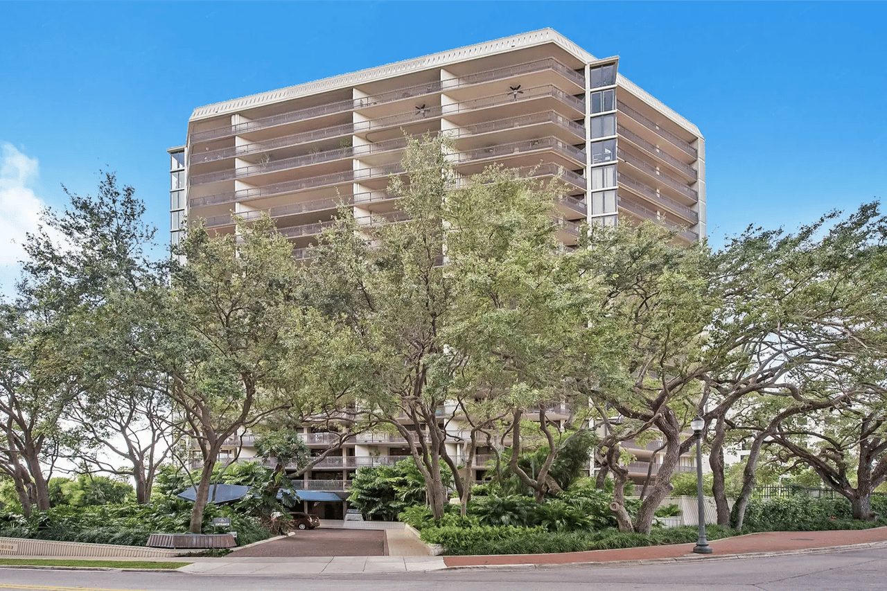 2901 S Bayshore Drive # 1B
