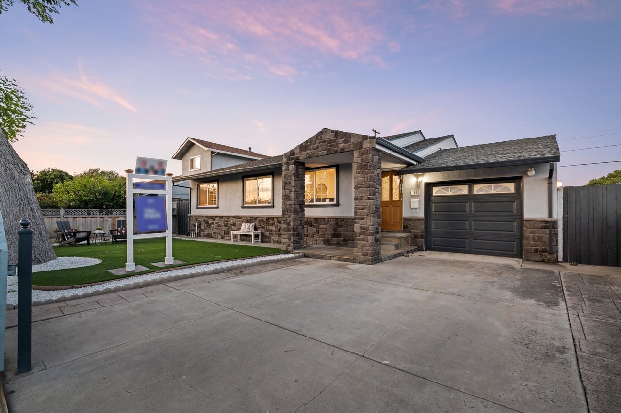 1459 Blackfield Drive
