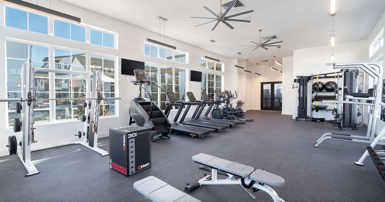 Enjoy up to 12 weeks of base rent FREE!