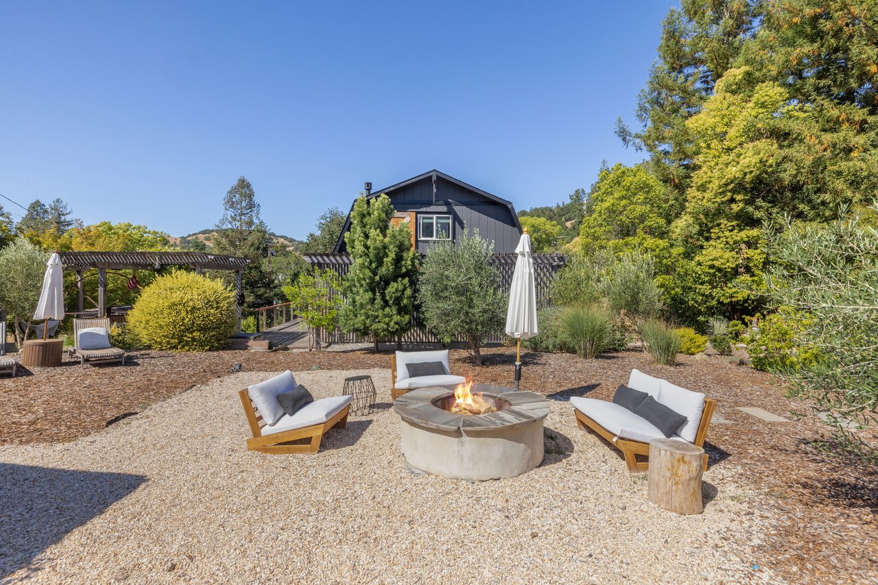 139 Deer Hollow Rd