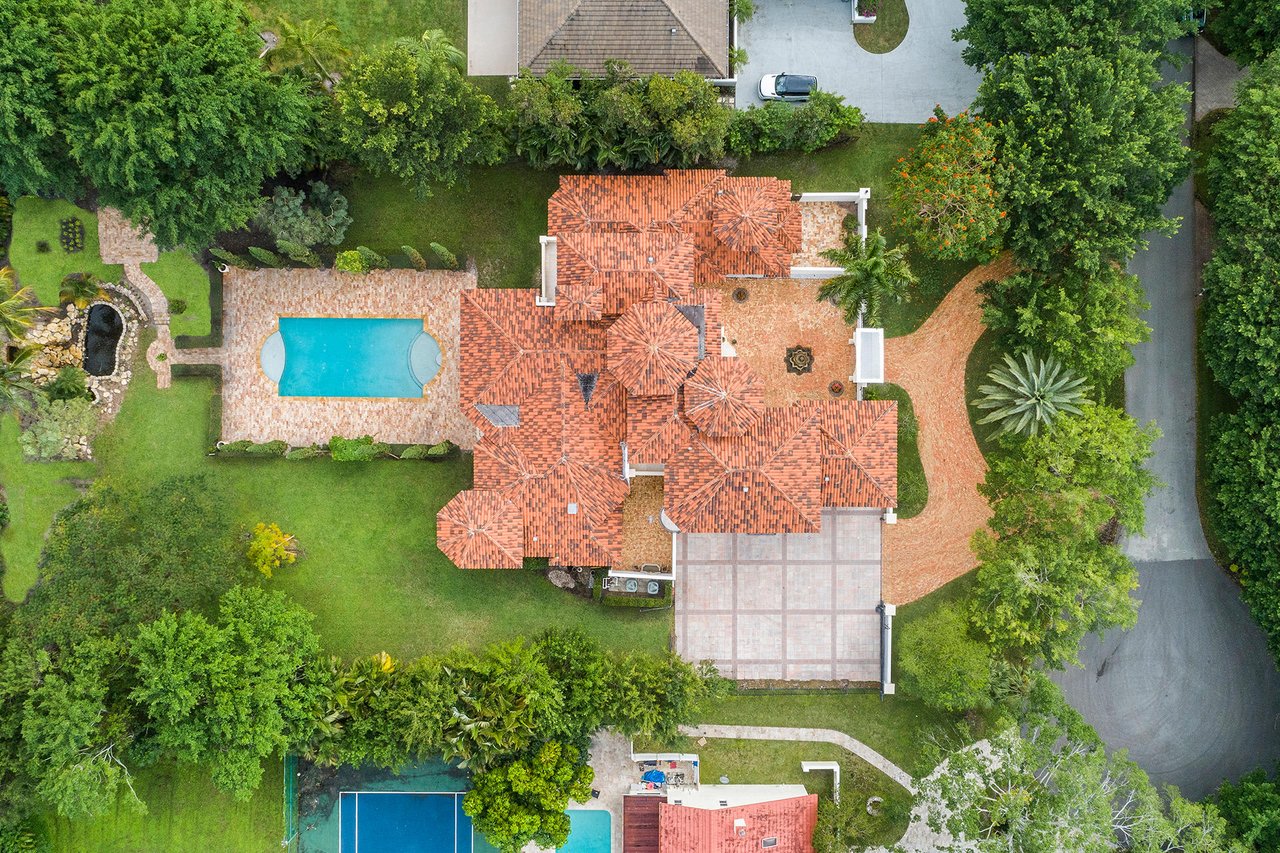 8060 Twin Lake Drive