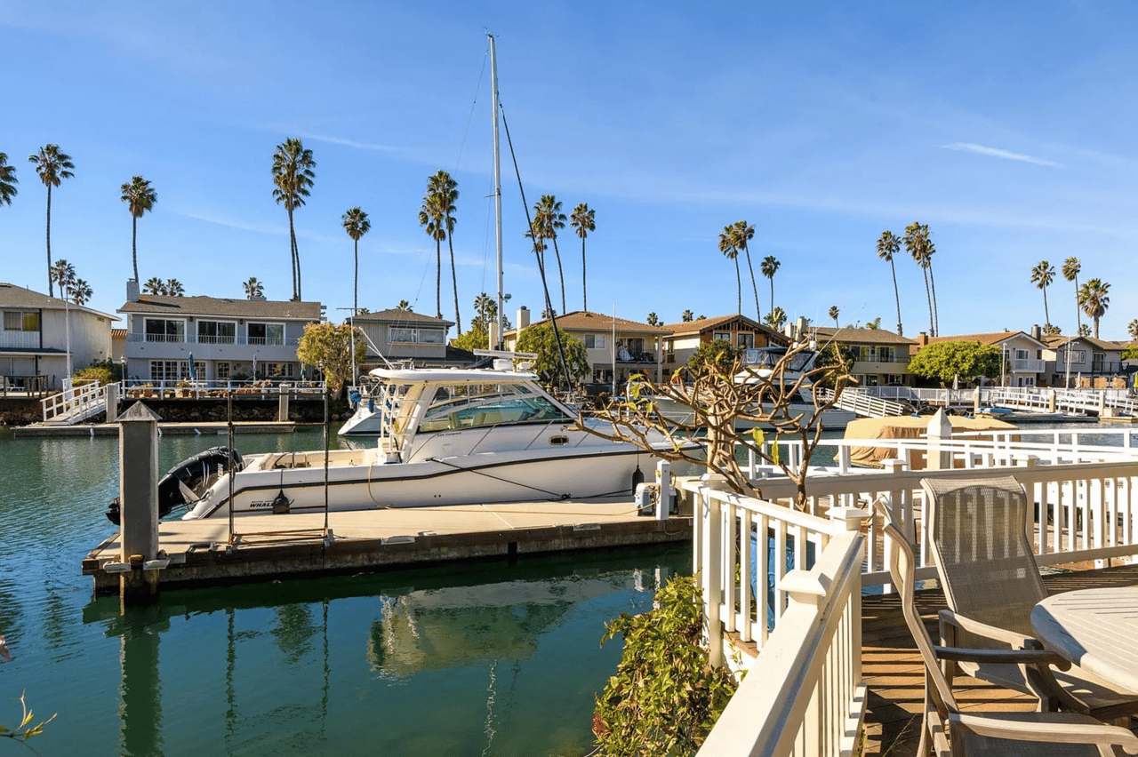 2723 Surfrider Avenue