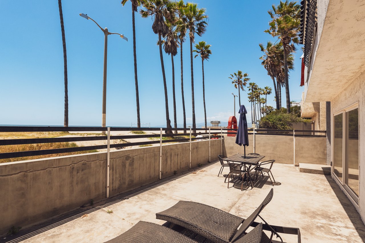 2609 Ocean Front Walk, Venice