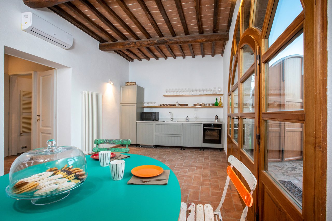 Country Luxury Home For Rent in Valdorcia