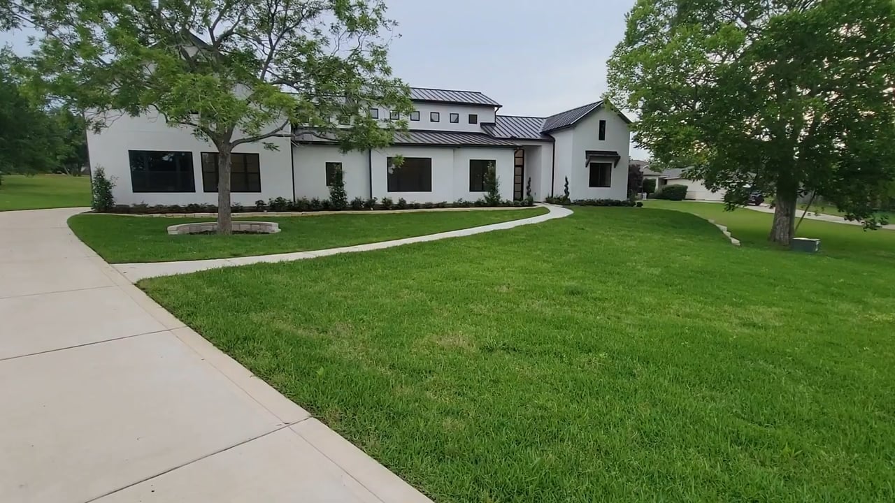 Modern Luxury Farmhouse!! | Texas Real Estate