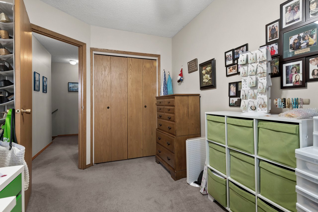 544 Blackthorn Road NE Unit: 1404