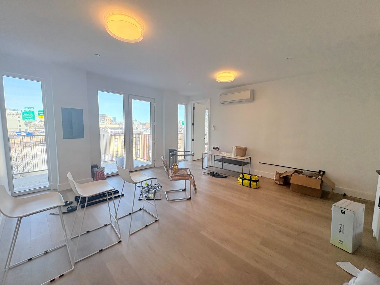 139 Frost St 4D