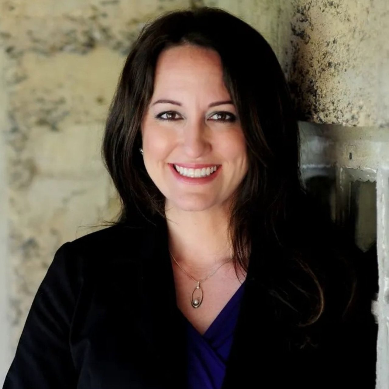Kelley Winn Doylestown, PA Real Estate Agent Headshot