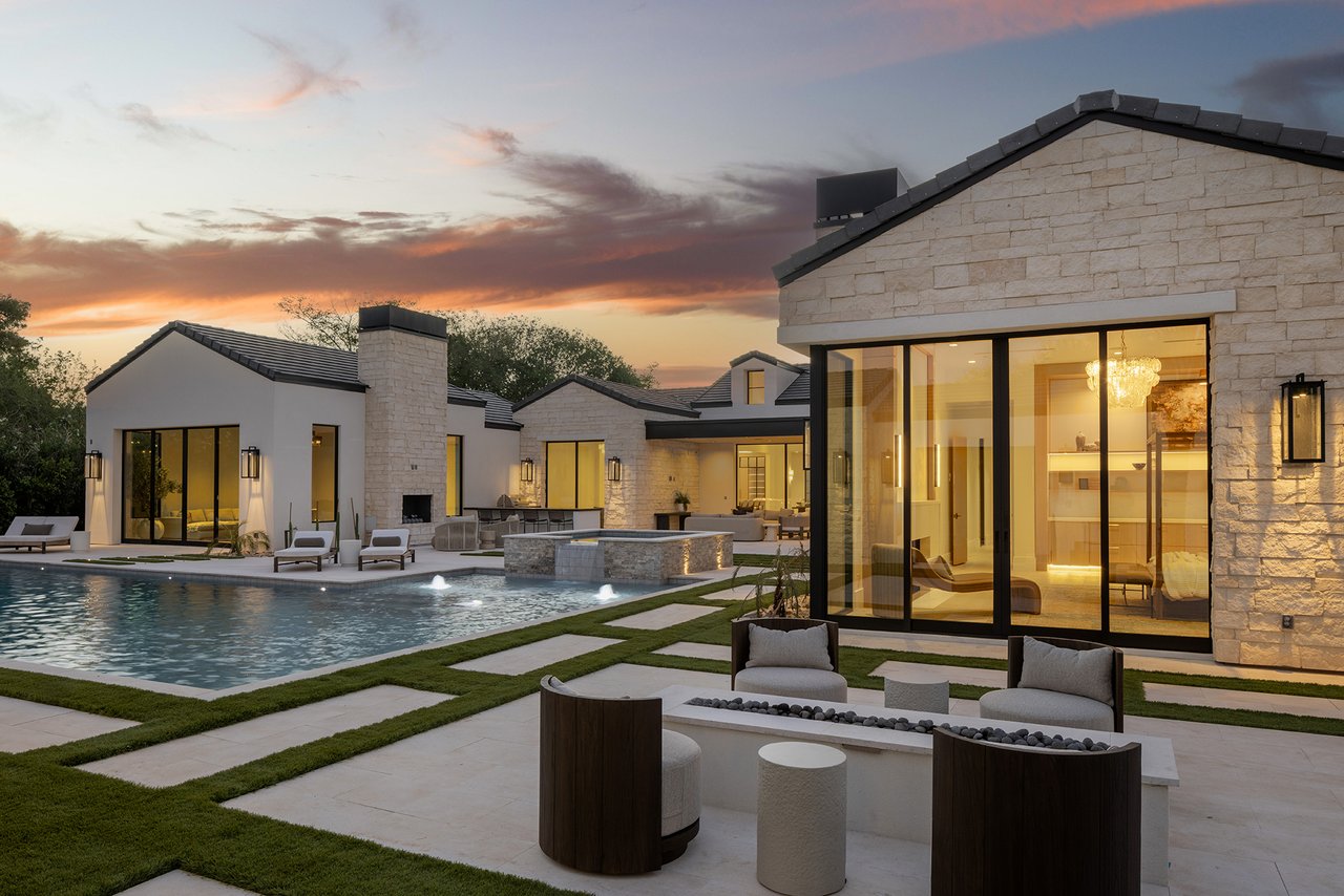 5717 E VIA LOS RANCHOS