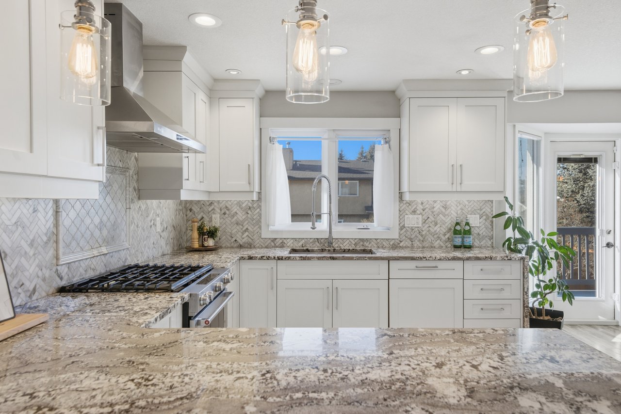 88 Woodfield Crescent SW