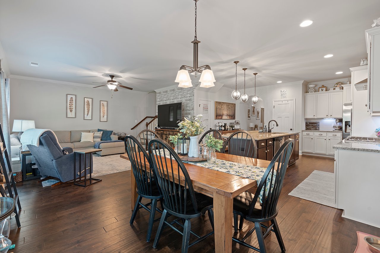 Luxury 4-Bedroom Home with Bonus Room & Gourmet Kitchen!