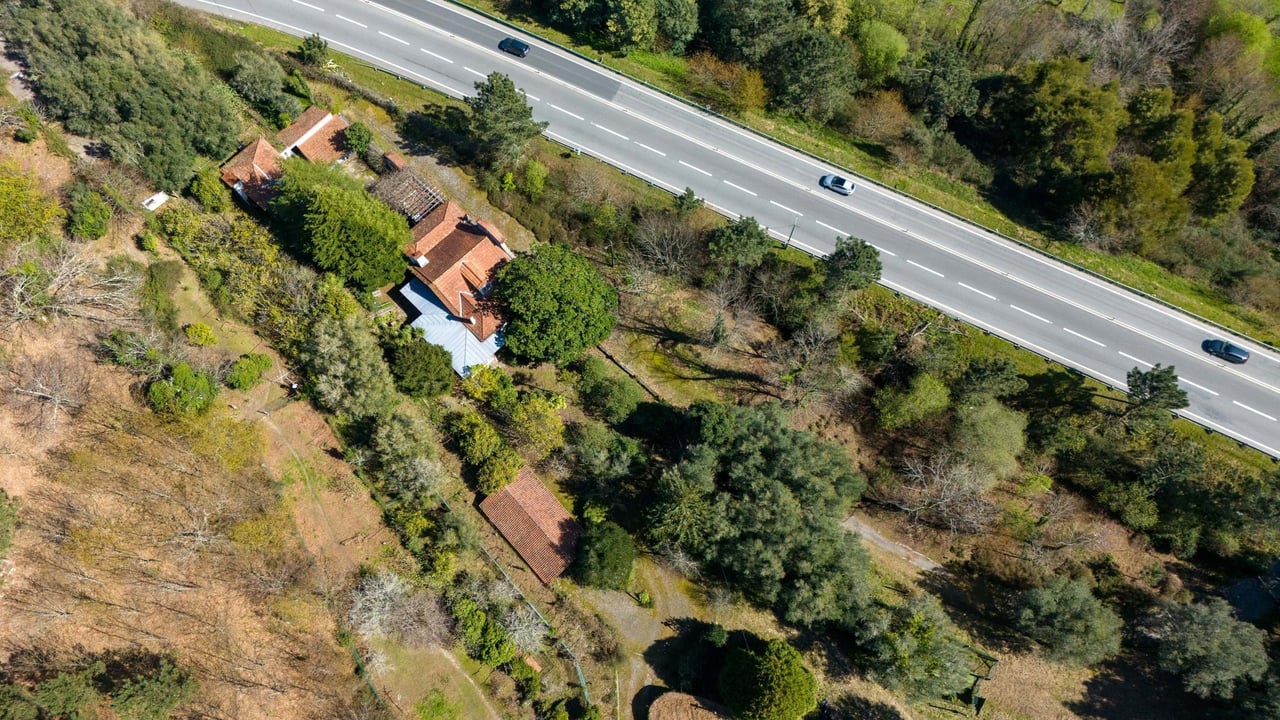 Charming Countryside Estate Near Braga – 11 Acres of Privacy, Potential & Portuguese Character