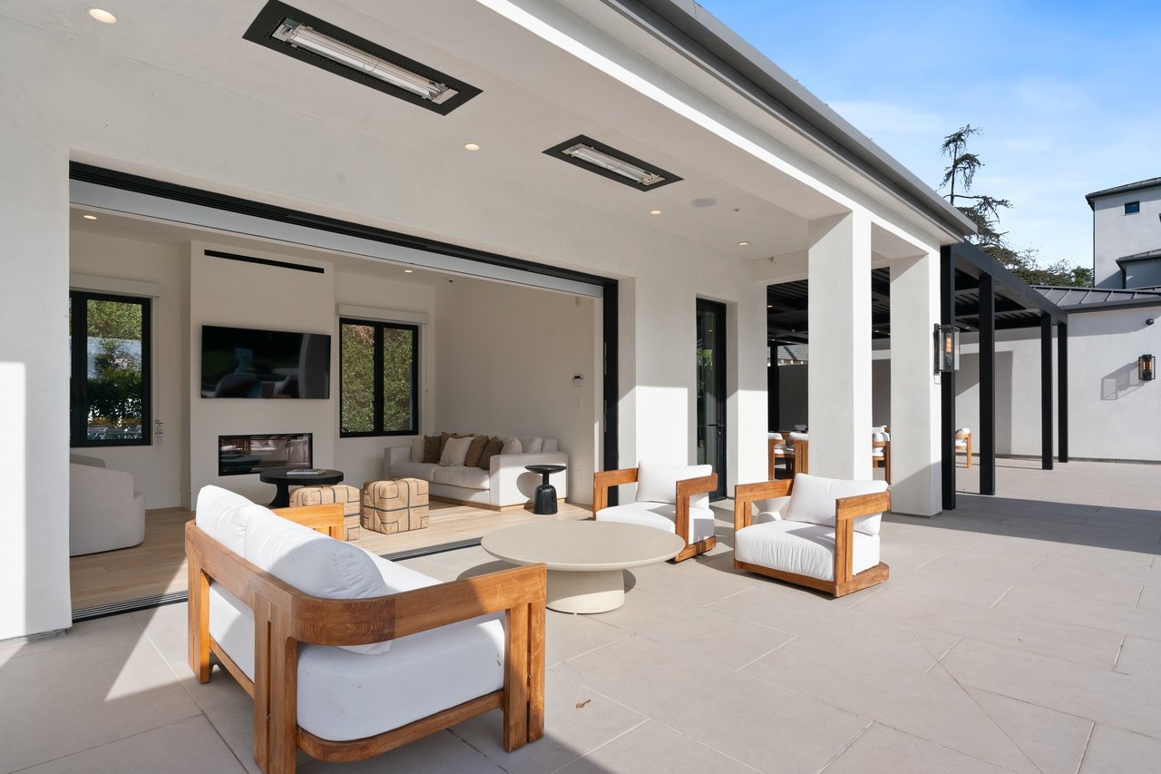 Sprawling Diamond