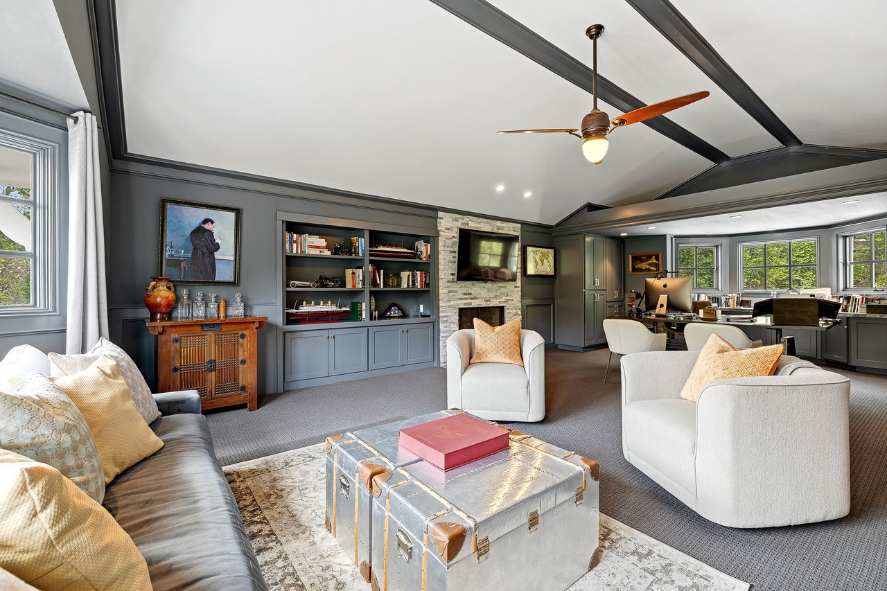 24317 Bridle Trail Rd