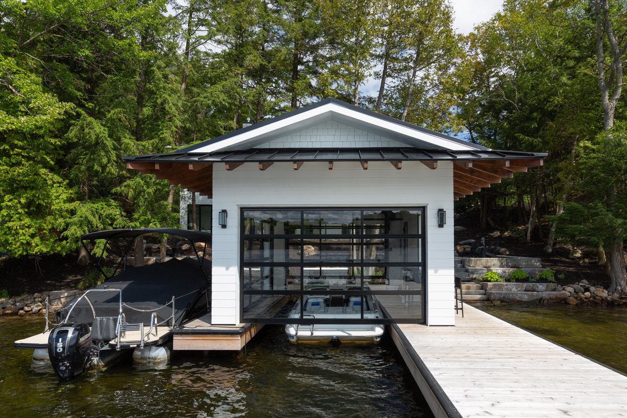 KINGSETT ROAD, Lake Rosseau