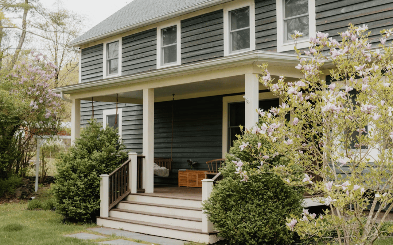 Curb Appeal Hacks That Make Buyers Fall in Love