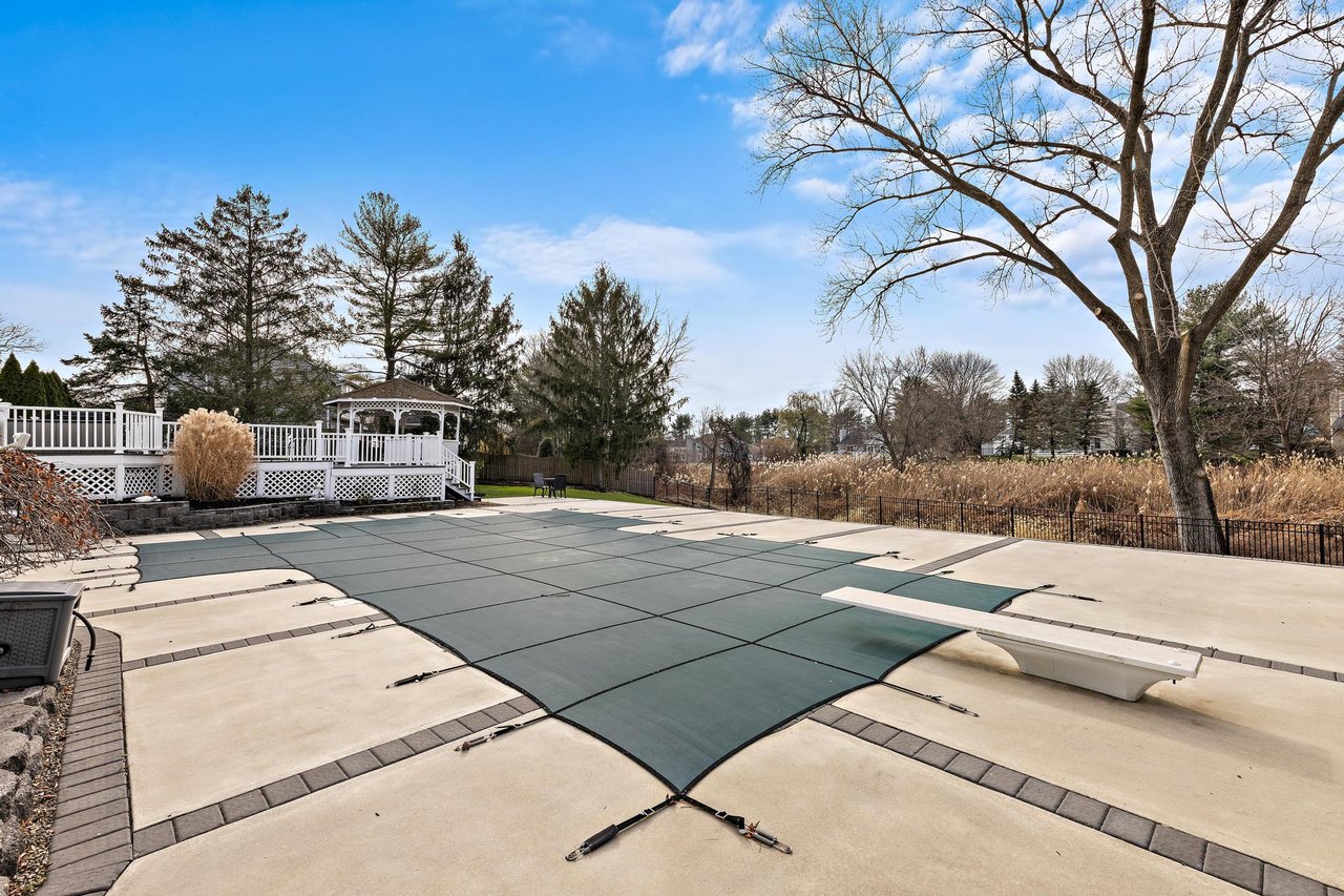 129 Four Winds Drive, Middletown, NJ