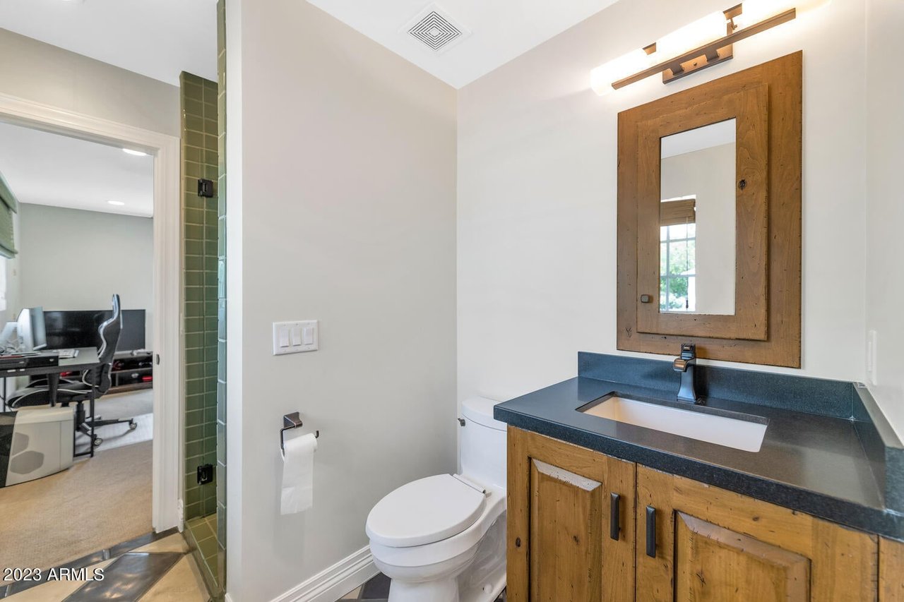 Just Sold: 4474 E Calle Del Norte