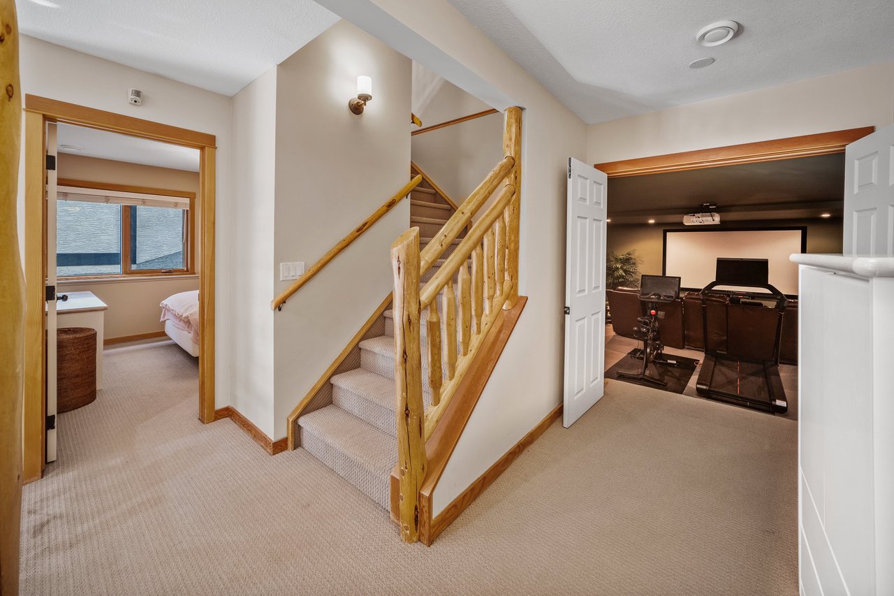 369 Eagle Heights