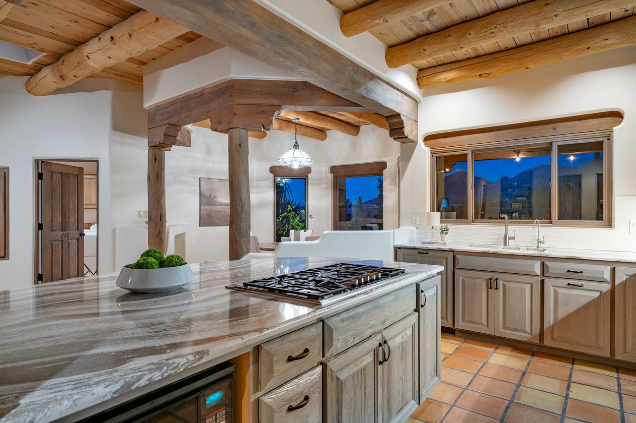 5115 N Corte De Catalonia