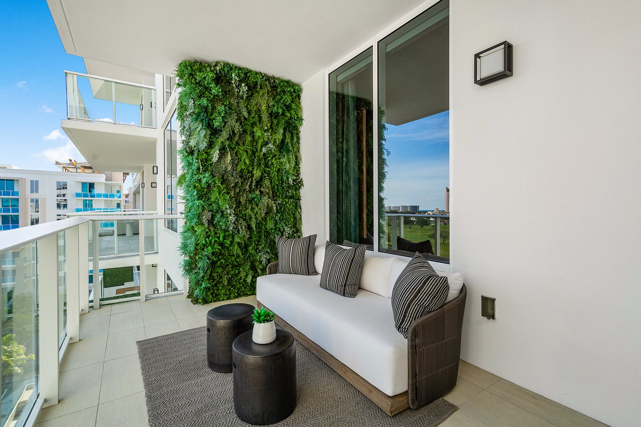200 SE Mizner Blvd #809