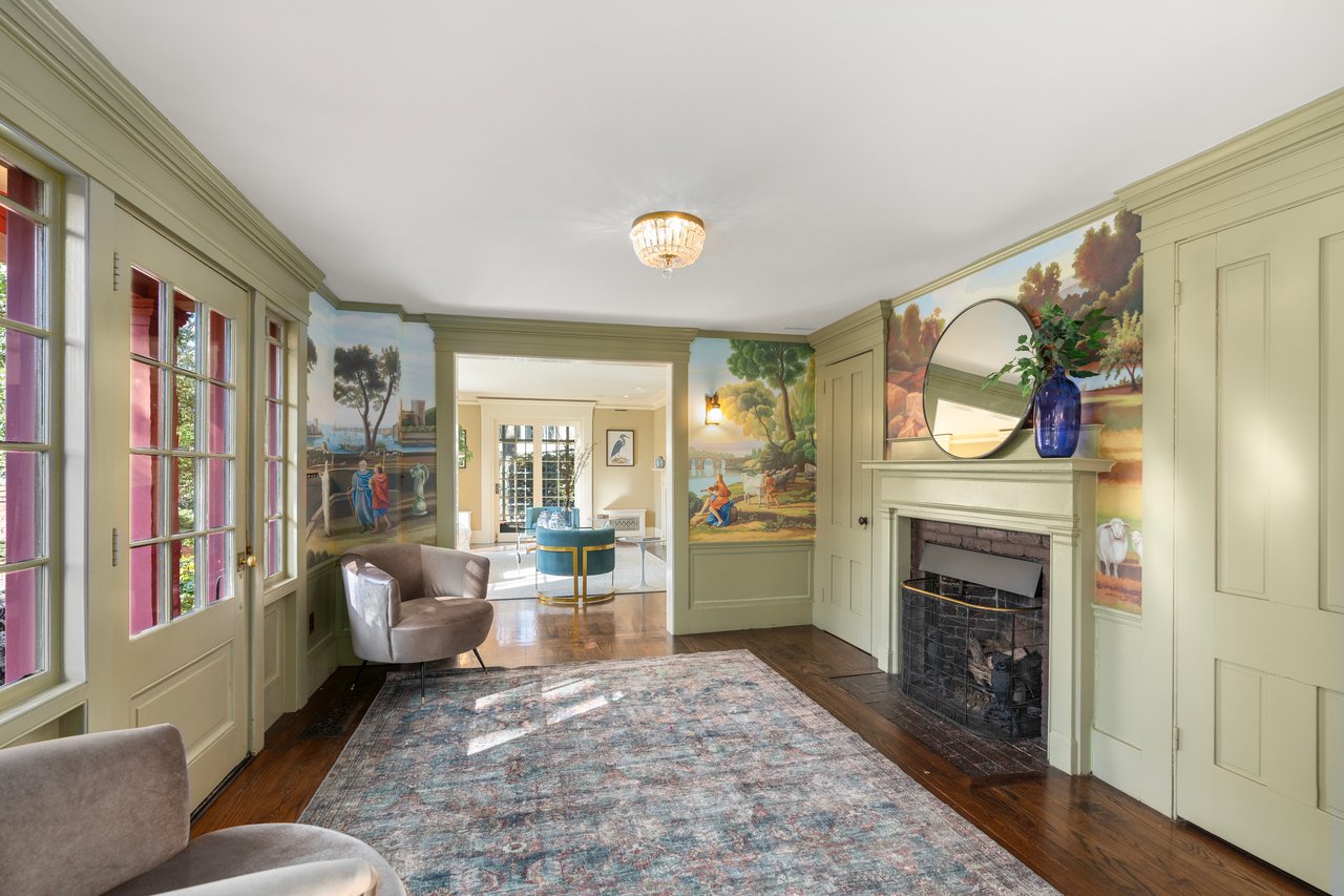  18 Ash Street, Cambridge, MA 02138