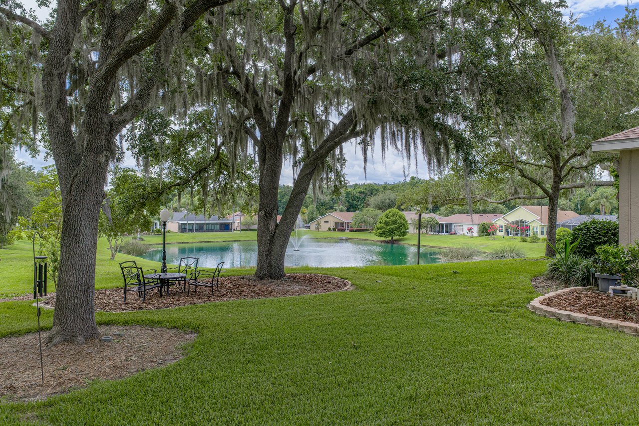 12215 WOODLANDS CIR