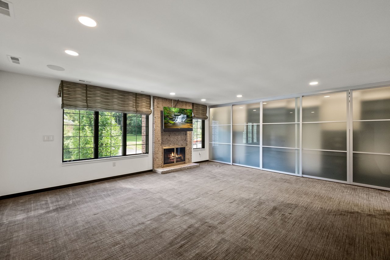 260 Woodwind Dr, Bloomfield Hills