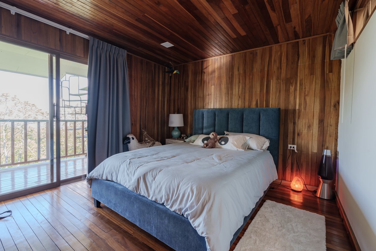 Eco Luxury Estate in Monteverde with Panoramic Gulf Views & Flat Land