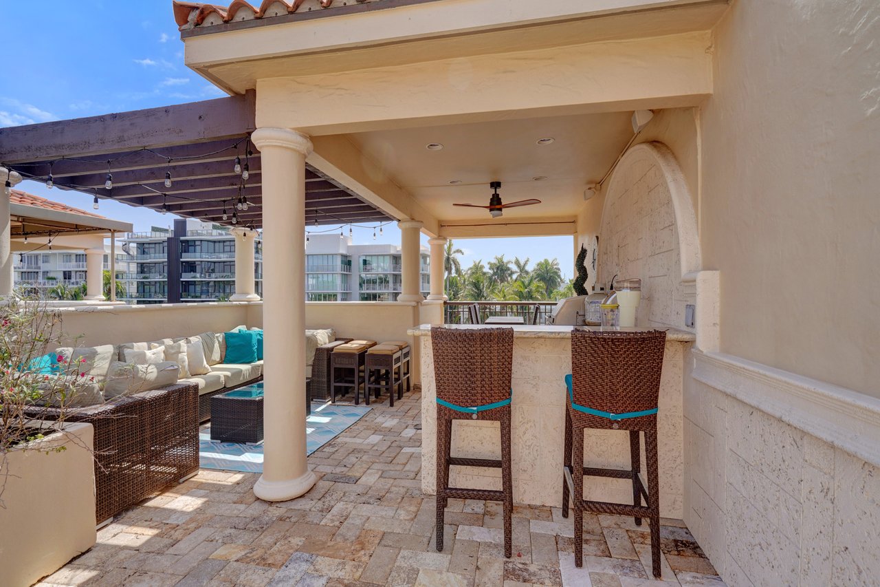 210 HENDRICKS ISLE, FORT LAUDERDALE FL 33301  
