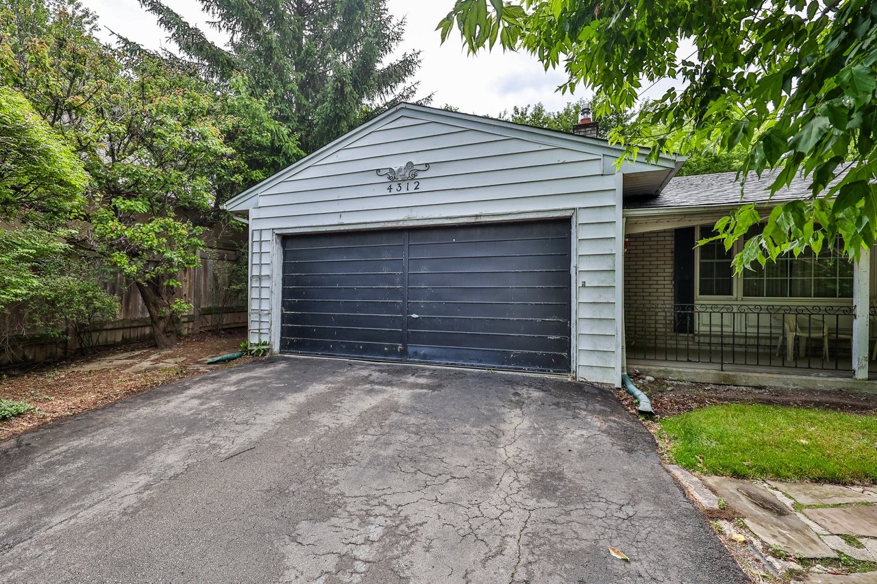 4312 Lakeshore Road, Burlington